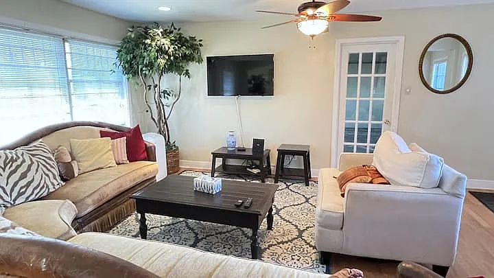 7951 Pecan Villas Dr — Photo 14