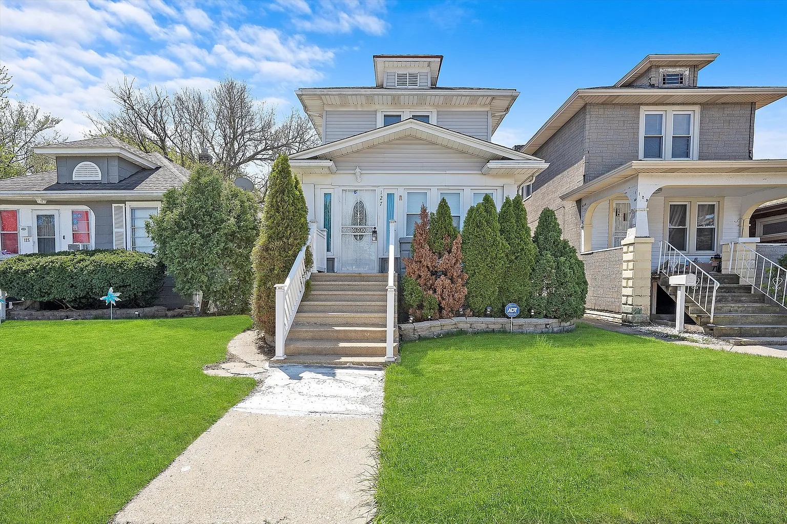 127 156th Pl photo 1