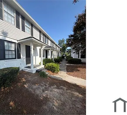 2 bed, $1,100 — Photo 2