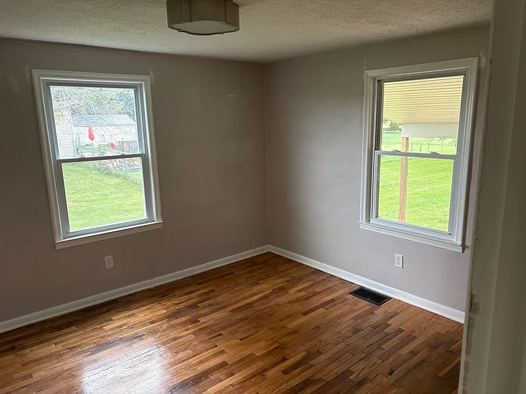 2703 Holt Rd — Photo 9