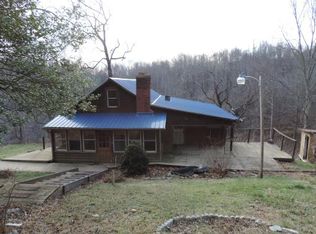 1096 Horton Ridge Rd, Swords Creek, VA 24649