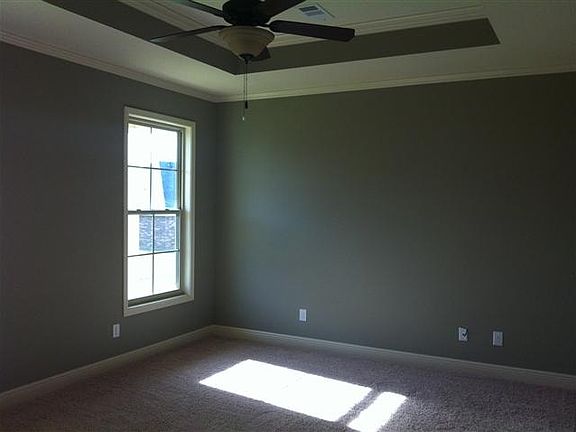 3rd image of 201 Hedge Hill Dr