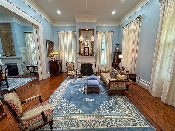 5th image of 1180 E Broad St