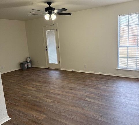 Living Room, opens to balcony