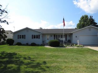 301 Forest St, Fox Lake, WI 53933
