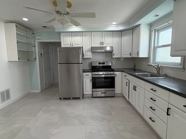 12 Elwood Ave, Staten Island, NY 10314