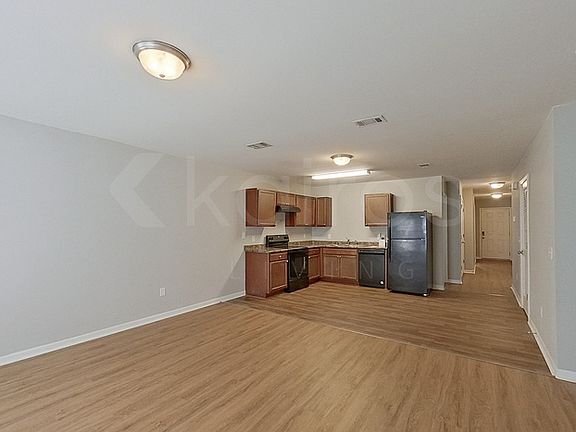5th image of 102 Morgan Ct SE