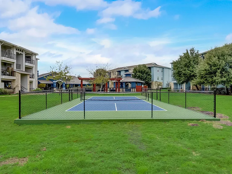 Oasis at Plum Creek Apartments — Photo 7
