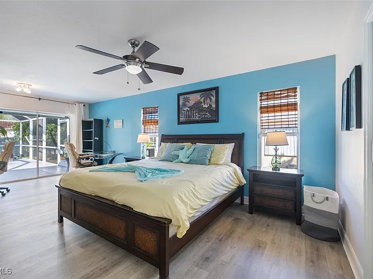 4516 SW 21st Pl — Photo 32