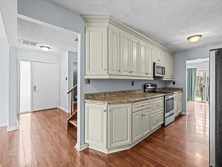 5021 Clairmont Ct — Photo 21