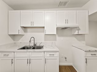 8021 S Broadway APT 4, Los Angeles, CA 90003