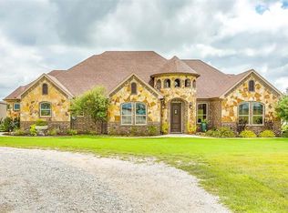 151 Hawk Ridge Rd, Decatur, TX 76234