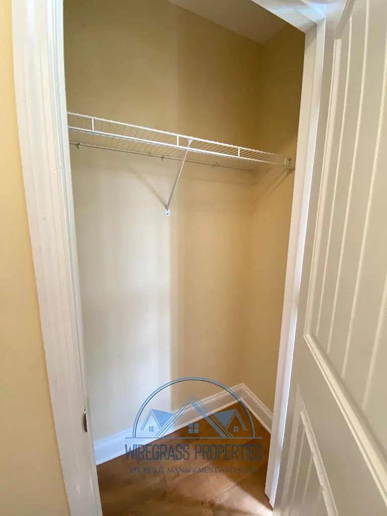 3 bed, 2.0 bath, 1200 sqft, $1,250 — Photo 4