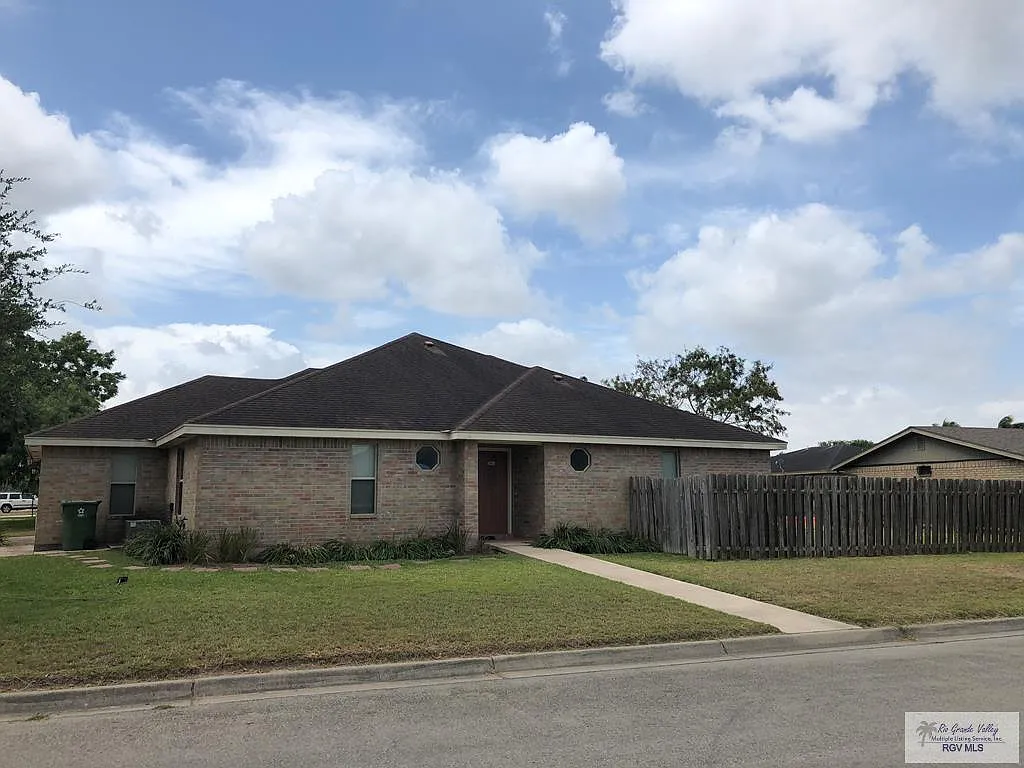 2 bed, 2.0 bath, 1150 sqft, $1,450 — Photo 1