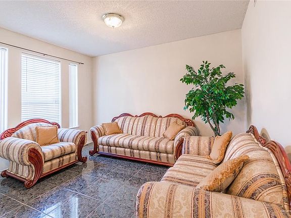 3rd image of 3300 San Armando