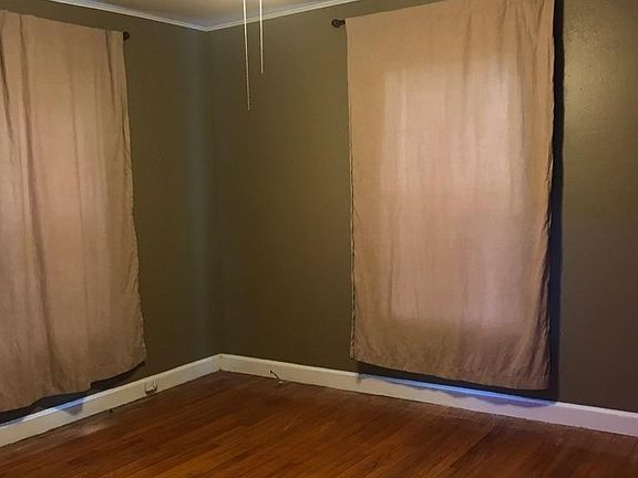 2nd image of 6326 Thornhill Ave