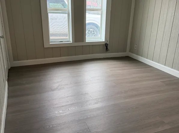 252 W College Ave #A, Stanton, KY 40380