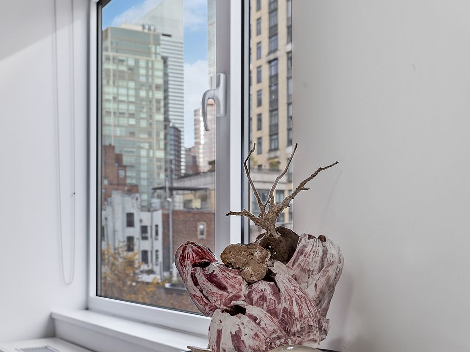 1st image of 12 Beekman Pl APT 6F