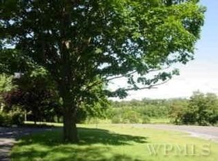 210 Overlook Rd, Poughkeepsie, NY 12603