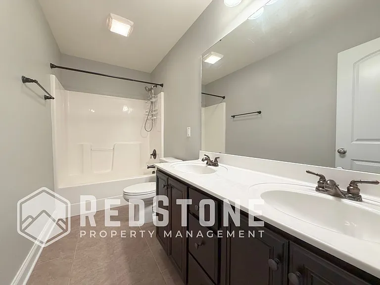1823 Buxton Way — Photo 35