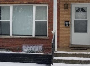 200 Linn Ct APT D, North Aurora, IL 60542