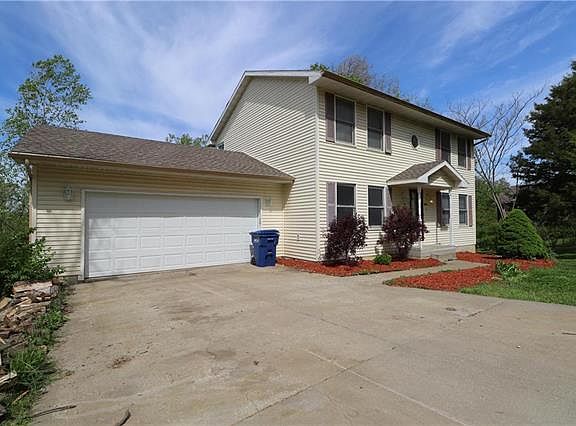 3rd image of 8604 Grant Dr