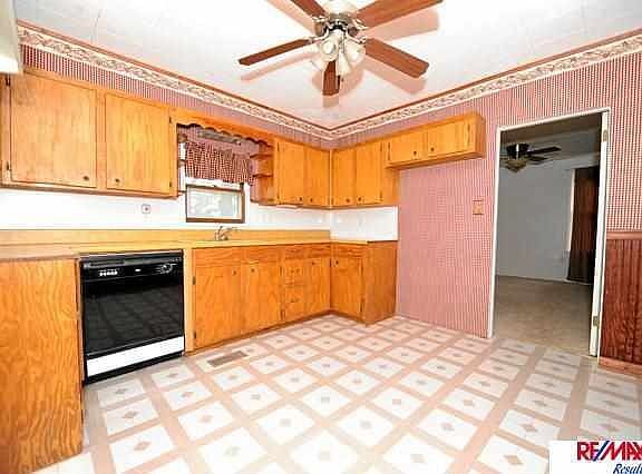 3rd image of 1507 W Military Ave