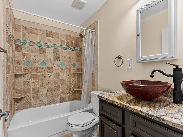 803 E Fort Ave — Photo 8