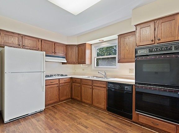 5th image of 1413 Dartmouth Ln #1413