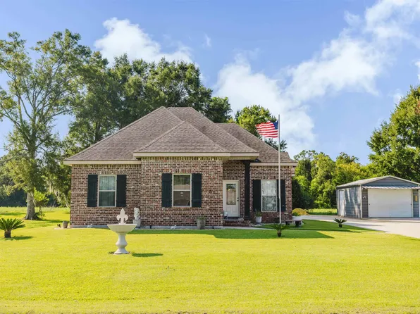 213 Bayou Gardens Dr, Houma, LA 70364