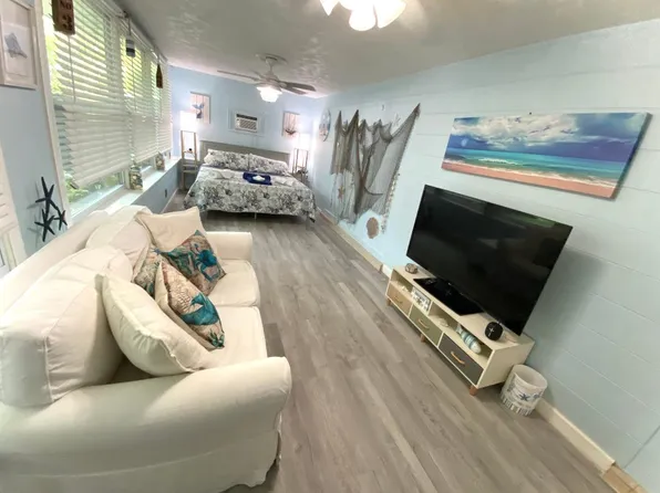 6156 S Lockwood Ridge Rd, Sarasota, FL 34231