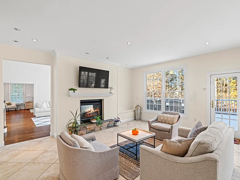 71 Corbett Dr — Photo 11