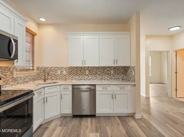 35 Fennel Court, Manchester, NJ 08759