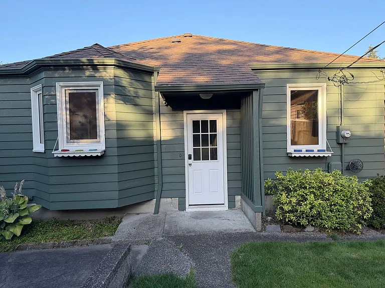 924 N Union Ave — Photo 48