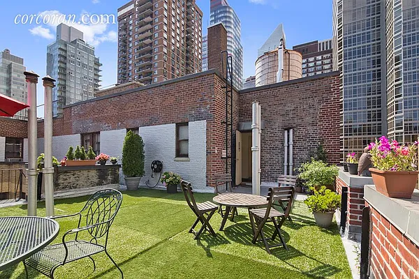 Sold by Corcoran | media 12