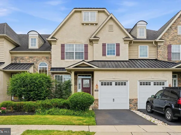 3268 Waterstone Ct #185, Furlong, PA 18925