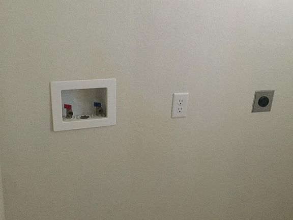 Washer/dryer connections