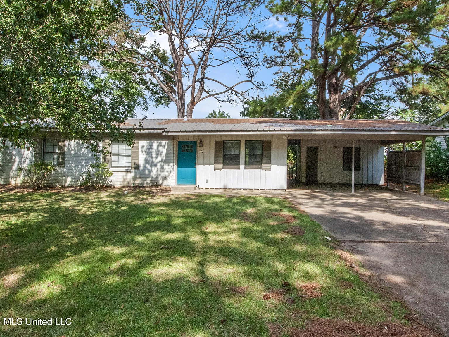 3 bed, 2.0 bath, 1260 sqft, $1,850 — Photo 1