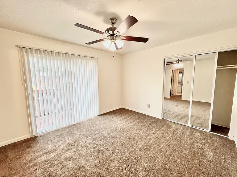 Mayfair Apartments — Photo 109