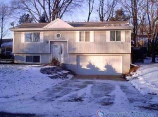 3514 Cooley Dr, Lansing, MI