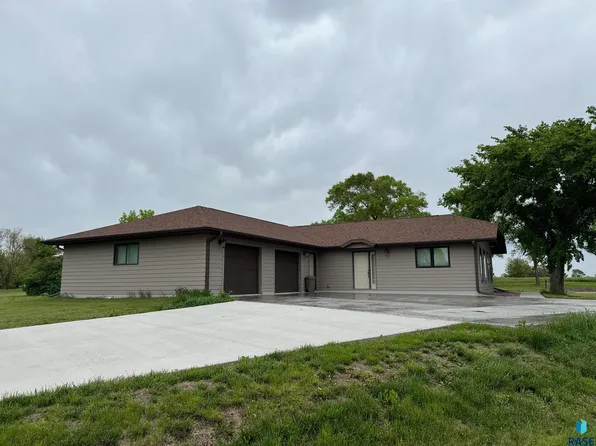 550 East St, Spencer, SD 57374
