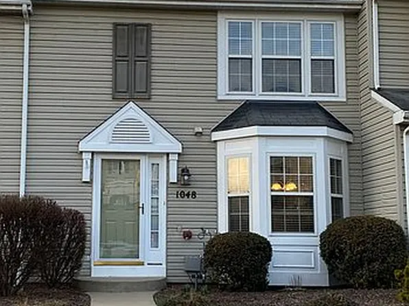 1048 Royal Dr, Canonsburg, PA 15317