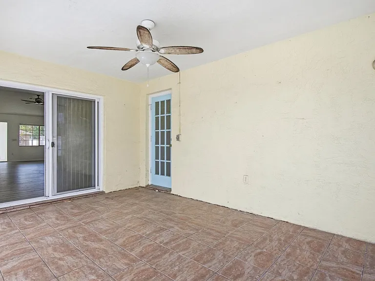 38 E Diamond Dr — Photo 43