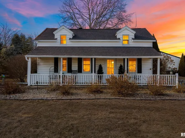 245 Lakeland Rd, Morton, IL 61550