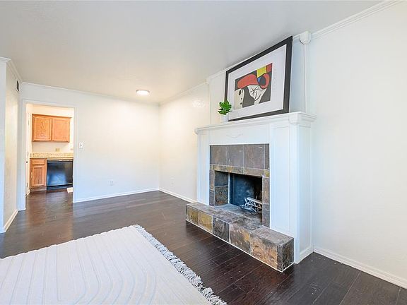 5th image of 1719 E Lindsey St APT 1