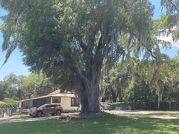 4th image of 15210 Ferndale Rd