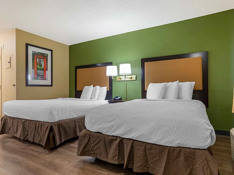 Studio Suite - 2 Full Beds