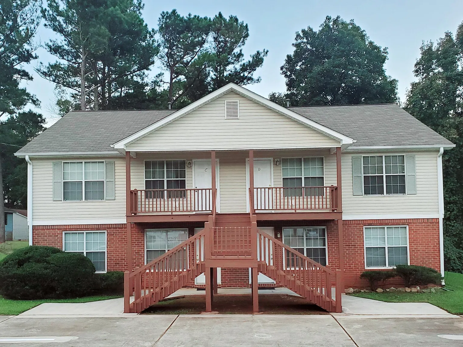 2 bed, 955 sqft, $1,200 — Photo 1