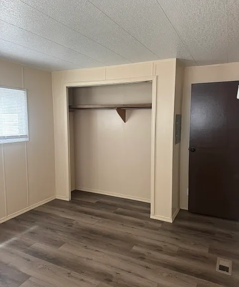 2918 NE Riverside Ave #15 — Photo 1