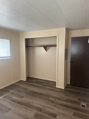 2918 NE Riverside Ave #15 Photo 1